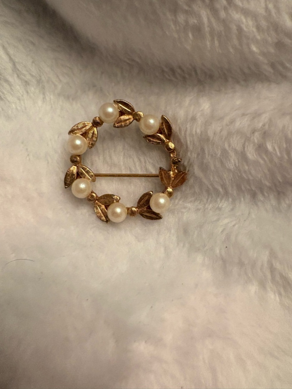 Gold-Tone Pearl Wreath Brooch - Classic Women's Jewelry